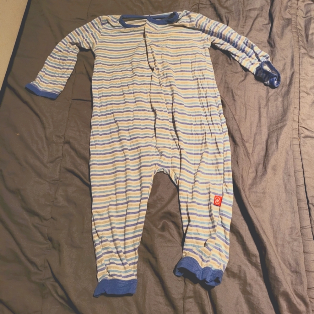 Magnetic me modal footie